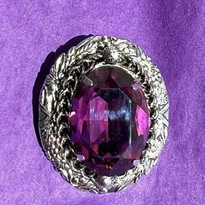 Vintage Women’s Purple Stone Set in Silver Tone Brooch Pendant